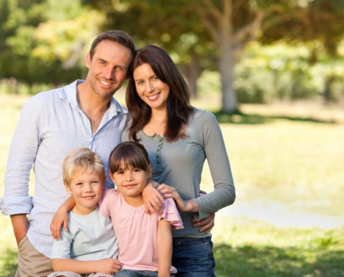 Glueckliche Familie Chiropraxis Landmann bei Hamburg